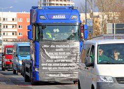 Ueber Zehn Kilometer Protestlawine Waelzte Sich Durch Jena 09